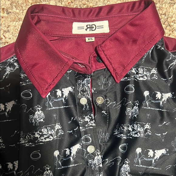 XS Rocket Donkey Cowgirl RD Rodeo Shirt Black and Burgundy Graphic - Picture 2 of 4